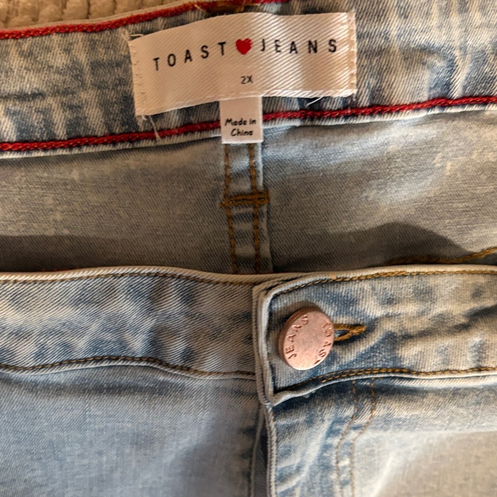 Toast Jeans High-Rise Light Blue Denim Jeans with Red Waist Trim